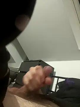 Snapshot of wyattstone chatting on 10, 11, 2025 wyattstone online show from 10, 11, 2025