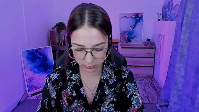 Snapshot of PamBeesly chatting on 9, 2, 2025 PamBeesly online show from 9, 2, 2025