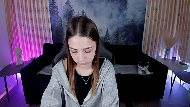 Snapshot of PamBeesly chatting on 14, 3, 2025 PamBeesly online show from 14, 3, 2025