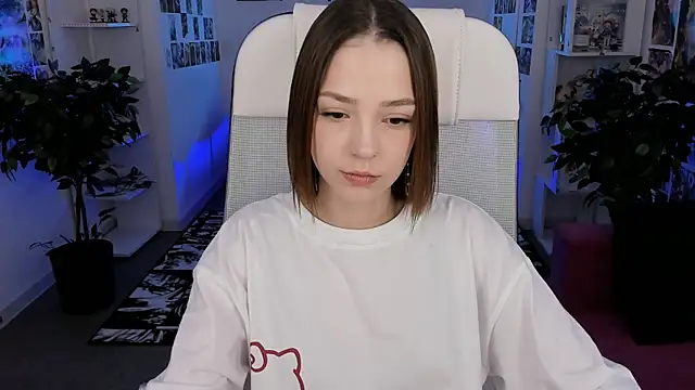 Snapshot of PamBeesly chatting on 27, 10, 2025 PamBeesly online show from 27, 10, 2025