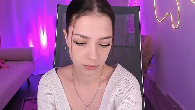 Snapshot of PamBeesly chatting on 12, 1, 2026 PamBeesly online show from 12, 1, 2026