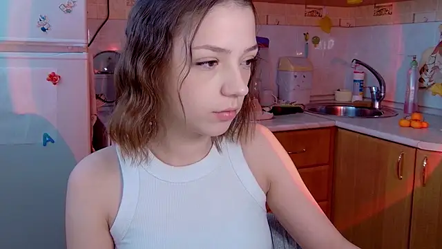 Snapshot of PamBeesly chatting on 1, 2, 2026 PamBeesly online show from 1, 2, 2026