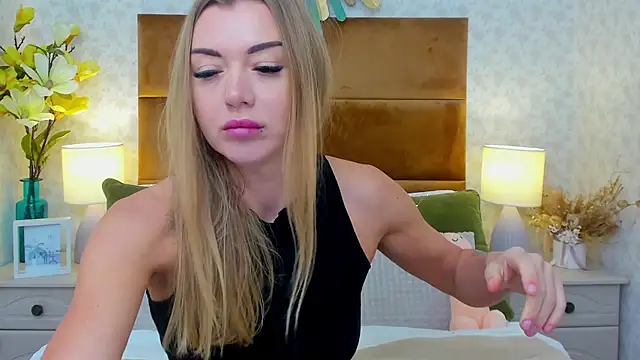 Snapshot of SusanBlair chatting on 18, 2, 2025 SusanBlair online show from 18, 2, 2025