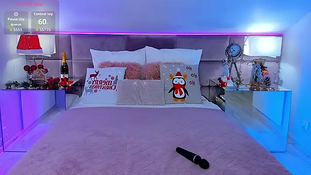 Snapshot of SusanBlair chatting on 17, 12, 2025 SusanBlair online show from 17, 12, 2025