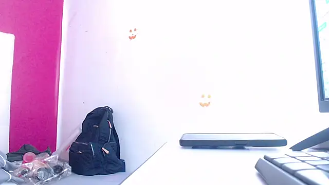 tinyy whore18 online show from 26, 2, 2025