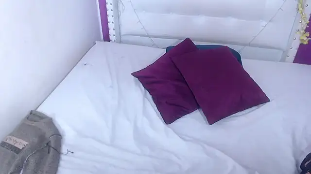 tinyy whore18 online show from 17, 12, 2025