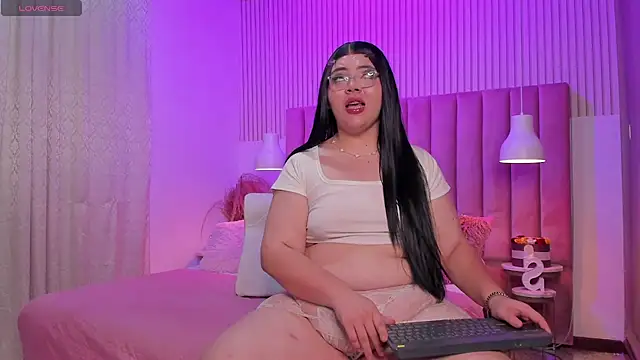 ScarlettDreamss7 online show from 20, 7, 2026