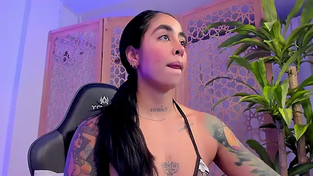 sophierooy22 online show from 8, 1, 2025