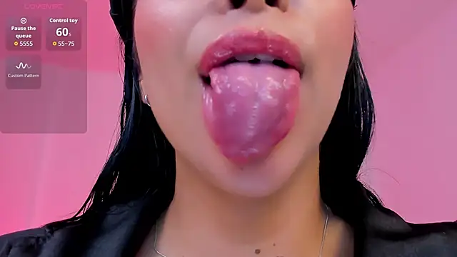 sophierooy22 online show from 18, 11, 2025