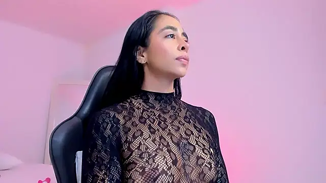 sophierooy22 online show from 28, 4, 2026