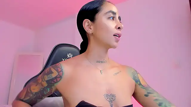 Snapshot of sophierooy22 chatting on 13, 5, 2026 sophierooy22 online show from 13, 5, 2026