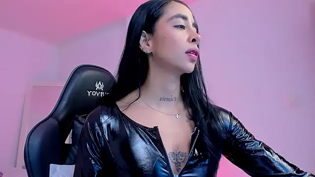 Snapshot of sophierooy22 chatting on 24, 5, 2026 sophierooy22 online show from 24, 5, 2026