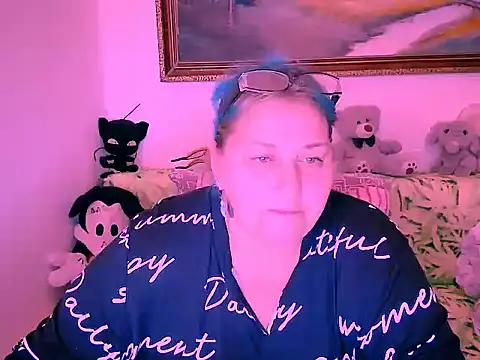 Snapshot of mayamayx chatting on 21, 10, 2025 mayamayx online show from 21, 10, 2025