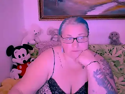 Snapshot of mayamayx chatting on 31, 10, 2025 mayamayx online show from 31, 10, 2025