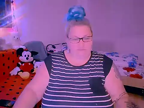 Snapshot of mayamayx chatting on 29, 11, 2025 mayamayx online show from 29, 11, 2025