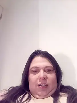 Snapshot of HotHornyEmmaX chatting on 3, 2, 2025 HotHornyEmmaX online show from 3, 2, 2025