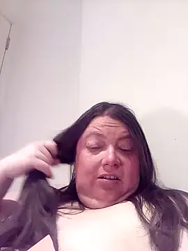 Snapshot of HotHornyEmmaX chatting on 11, 2, 2025 HotHornyEmmaX online show from 11, 2, 2025