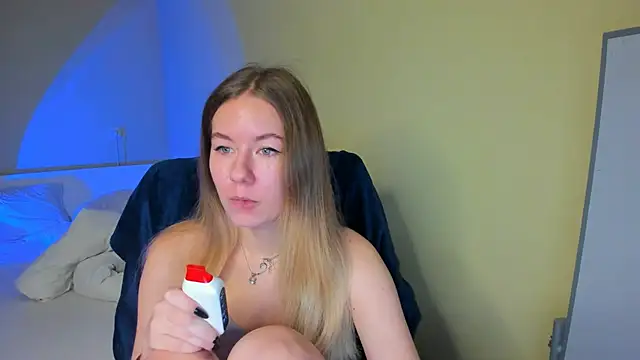 EmilyPaw online show from 9, 2, 2025