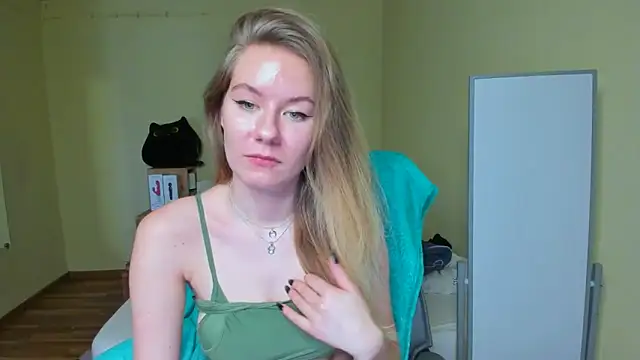 EmilyPaw online show from 19, 2, 2025