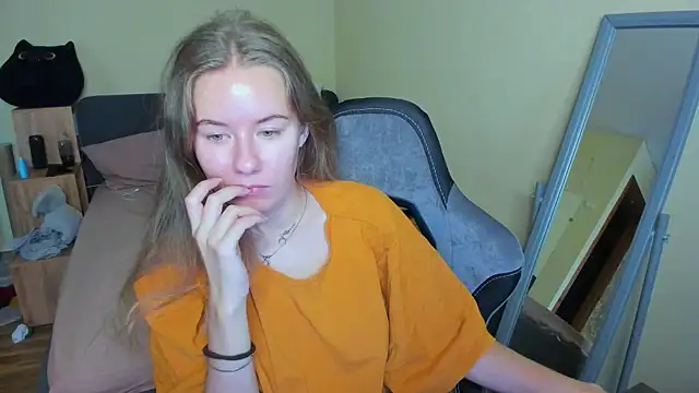 EmilyPaw online show from 20, 9, 2025