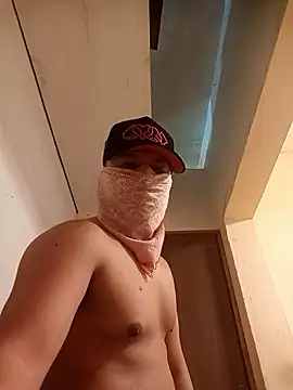 Snapshot of LuisMex1998 chatting on 5, 1, 2026 LuisMex1998 online show from 5, 1, 2026