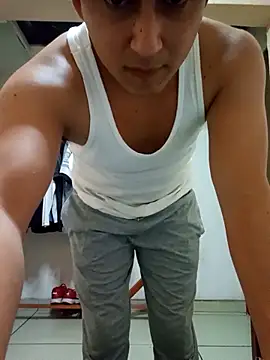 Snapshot of LuisMex1998 chatting on 3, 2, 2026 LuisMex1998 online show from 3, 2, 2026