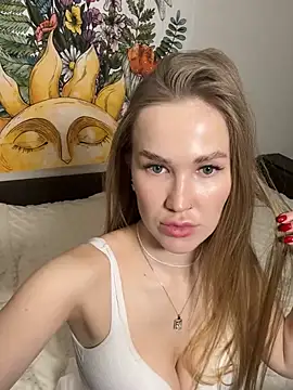 Snapshot of DianaShermy chatting on 9, 2, 2025 DianaShermy online show from 9, 2, 2025