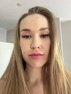 Snapshot of DianaShermy chatting on 27, 2, 2025 DianaShermy online show from 27, 2, 2025