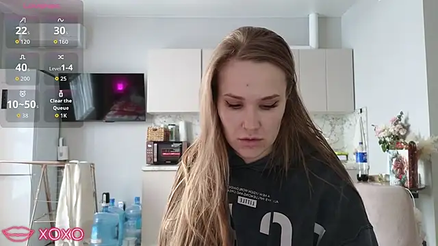 Snapshot of DianaShermy chatting on 13, 1, 2026 DianaShermy online show from 13, 1, 2026