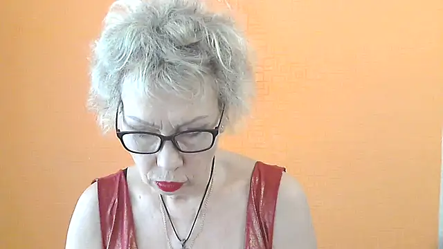 NessyJenixs online show from 7, 6, 2026