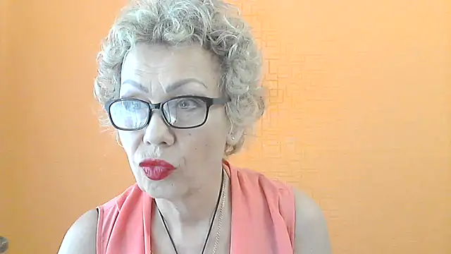 NessyJenixs online show from 2, 7, 2026