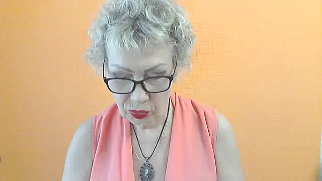 NessyJenixs online show from 4, 7, 2026