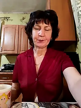 Laura Kiss online show from 1, 3, 2025