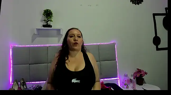 Madisson Housse online show from 15, 3, 2025