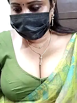 Queenflowerr online show from 3, 2, 2025