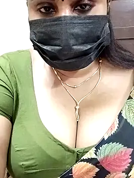 Queenflowerr online show from 4, 2, 2025