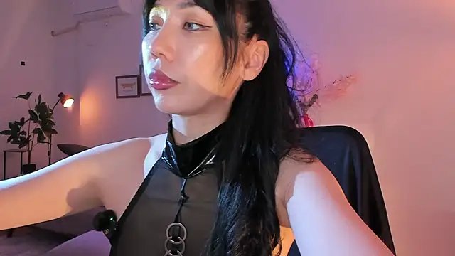 Snapshot of sarah_wang chatting on 8, 6, 2026 sarah wang online show from 8, 6, 2026