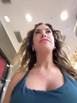 Snapshot of veronikawithDDDs chatting on 8, 1, 2026 veronikawithDDDs online show from 8, 1, 2026