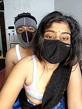 Snapshot of Love-N chatting on 30, 11, 2025 Love-N online show from 30, 11, 2025