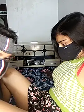 Snapshot of Love-N chatting on 18, 12, 2025 Love-N online show from 18, 12, 2025