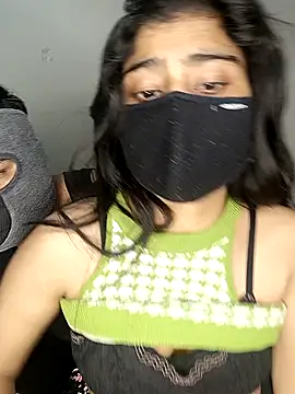 Snapshot of Love-N chatting on 21, 12, 2025 Love-N online show from 21, 12, 2025