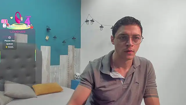 Frank Millers online show from 15, 10, 2025