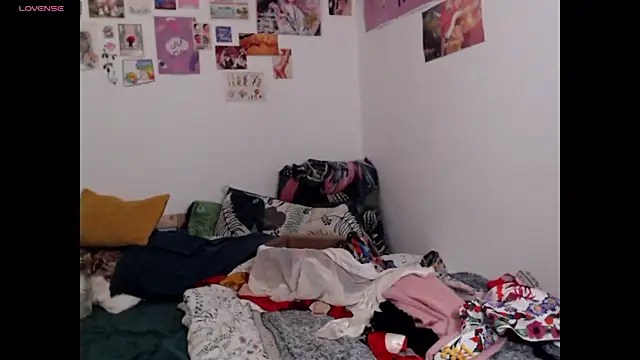 Snapshot of AdorahB3ll3 chatting on 2, 12, 2025 AdorahB3ll3 online show from 2, 12, 2025