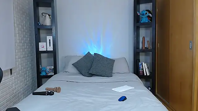 Snapshot of issa--love chatting on 24, 10, 2025 issa--love online show from 24, 10, 2025