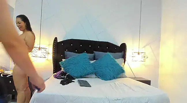 couple latin69 online show from 31, 1, 2025