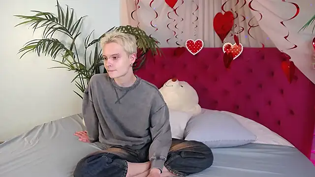 Snapshot of DemianEnglen chatting on 21, 2, 2025 DemianEnglen online show from 21, 2, 2025