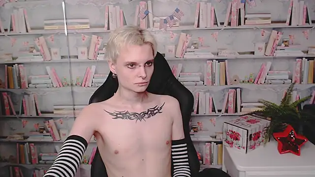 Snapshot of DemianEnglen chatting on 2, 3, 2025 DemianEnglen online show from 2, 3, 2025