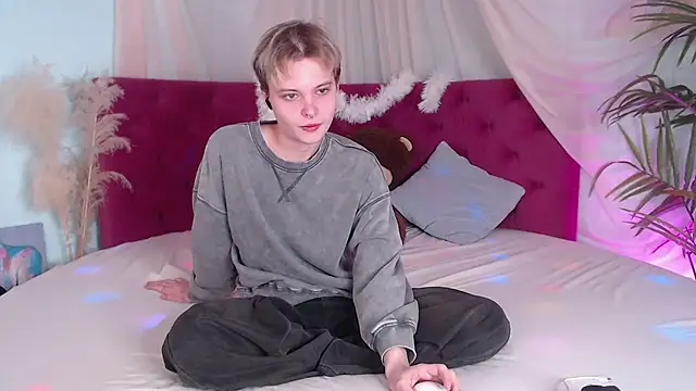 Snapshot of DemianEnglen chatting on 23, 9, 2025 DemianEnglen online show from 23, 9, 2025