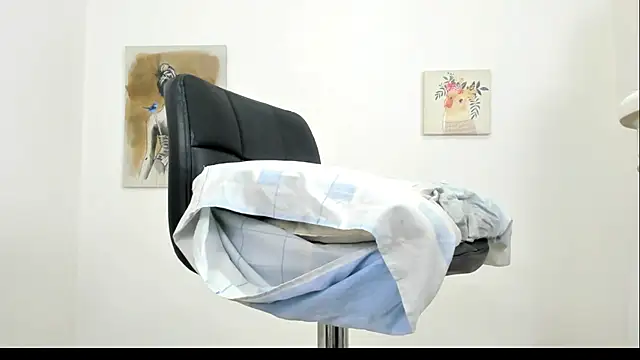 elizabethQuenx online show from 19, 3, 2025