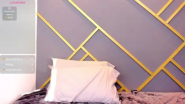 Alaia Colins online show from 21, 3, 2025